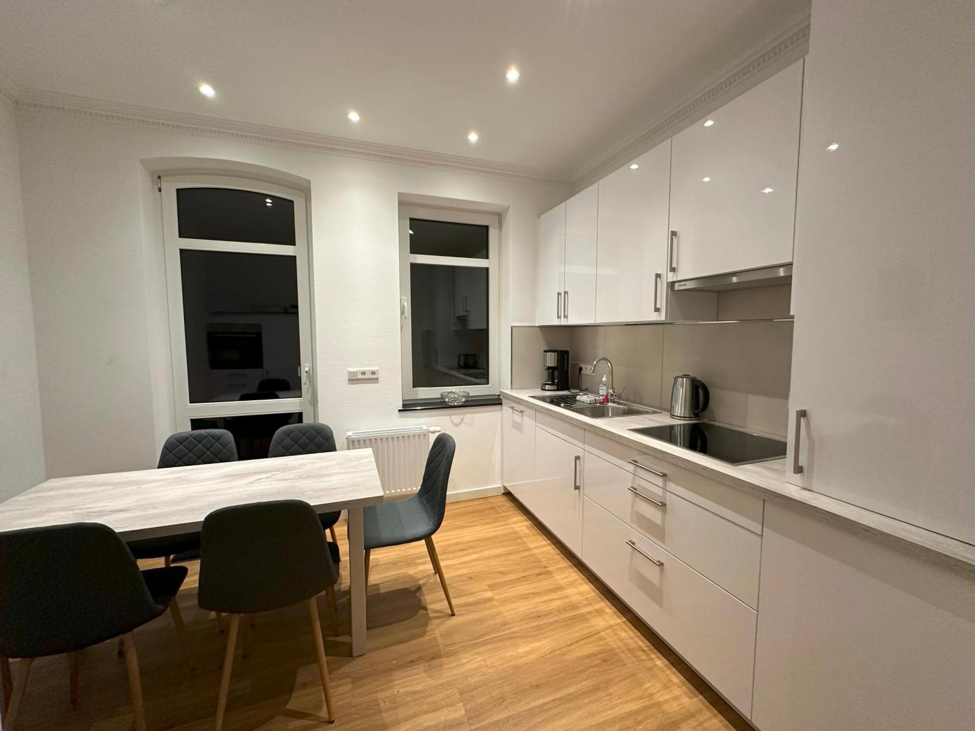 Apartment In Bad Wilhelmshoehe Mit Grossem Balkon Im Gruenen Und Kostenfreien Parkplaetzen Kassel Ngoại thất bức ảnh