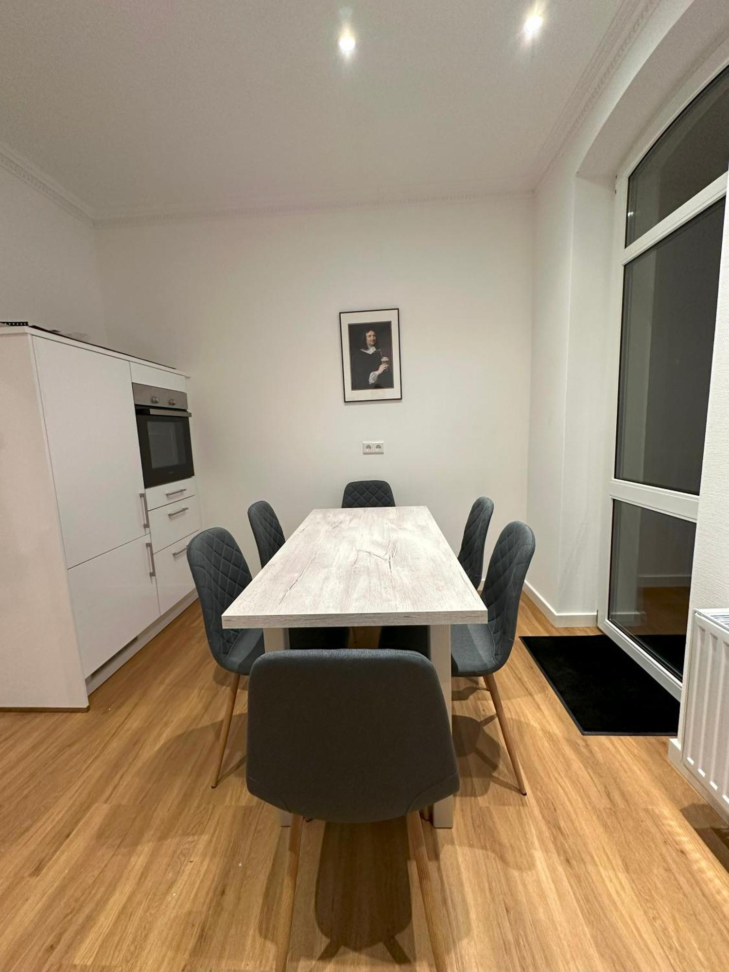 Apartment In Bad Wilhelmshoehe Mit Grossem Balkon Im Gruenen Und Kostenfreien Parkplaetzen Kassel Ngoại thất bức ảnh